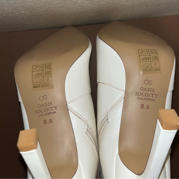 Brand New White Karson Faux Leather Heeled Fringe Bootie - Picture 8 of 9